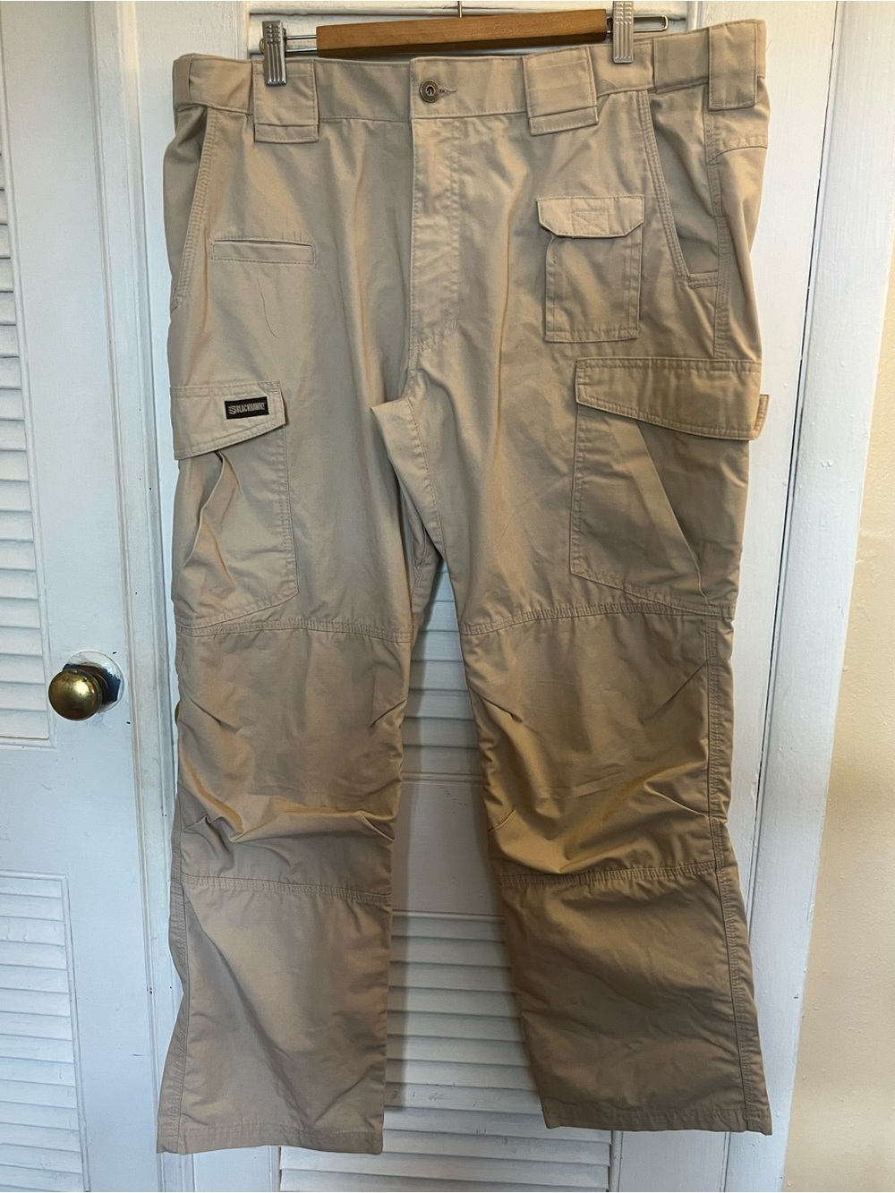 Blackhawk Men's Cargo Tactical Pants Beige Tan 38x32. Cotton Nylon Pockets